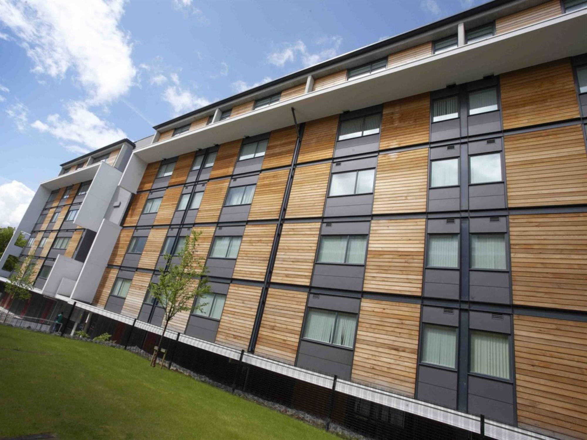 Inspired Apartments Salford  Exterior photo